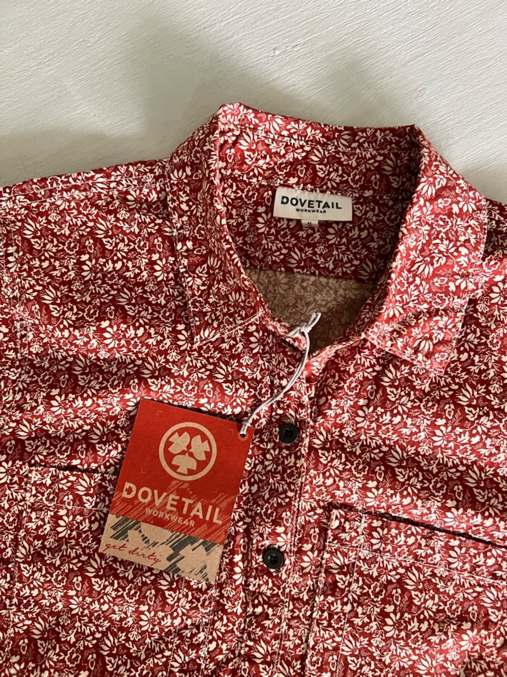 NWT: Carver Work Shirt Dove Tail Red Floral Womens Cotton Button-Up Shirt sz M - Picture 2 of 6